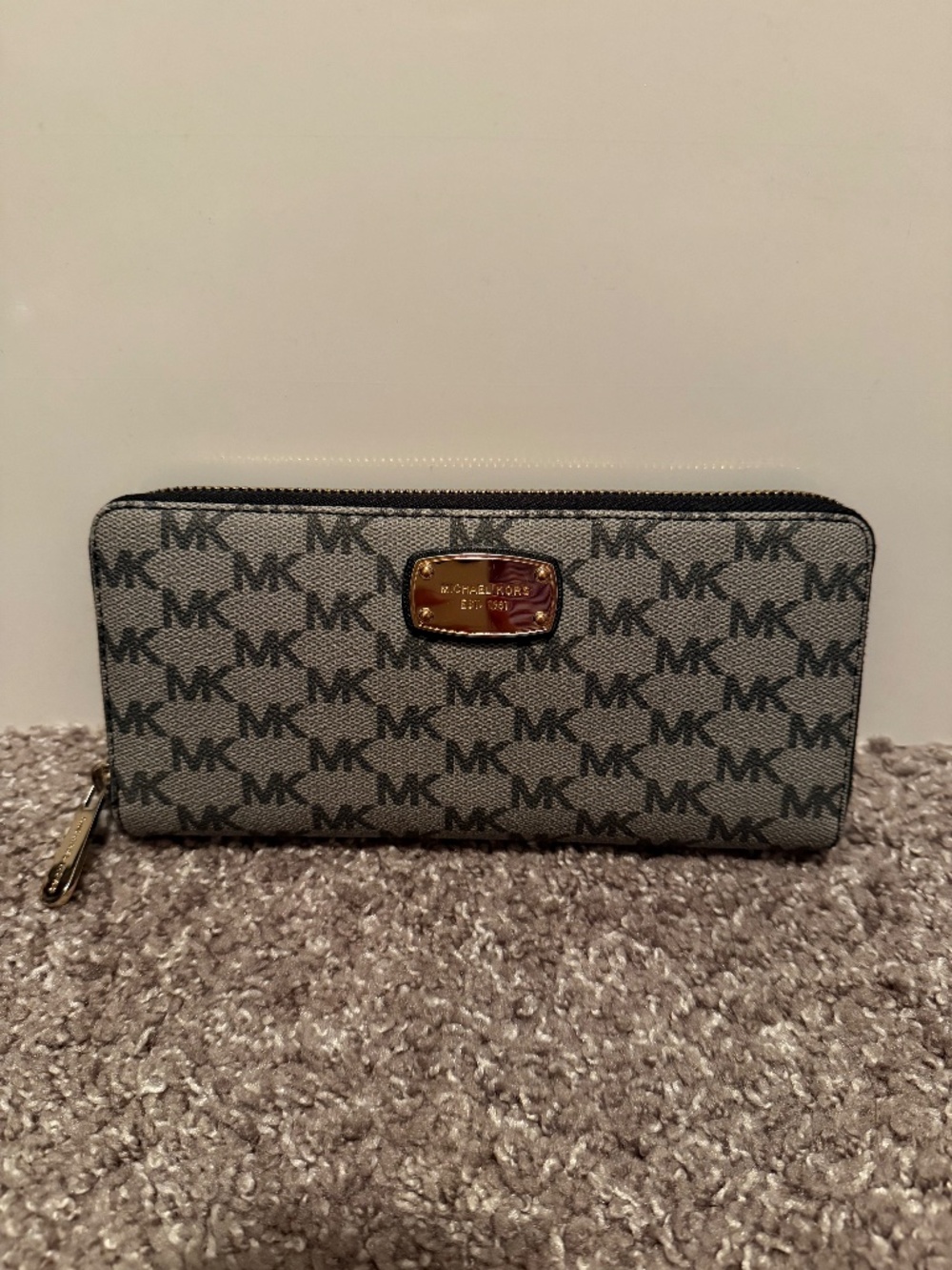 MK Signature Wallet
